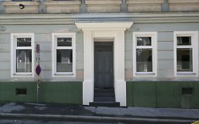 Vienna Gold Apartments - Contactless Check In